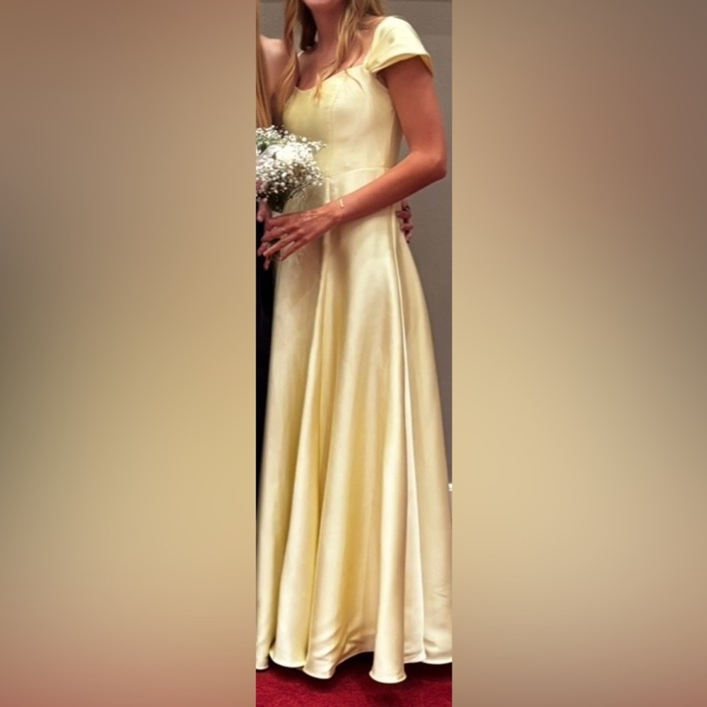 Elegant Butter Yellow Satin Cap-Sleeve Azazie Prom/Evening Dress size 2